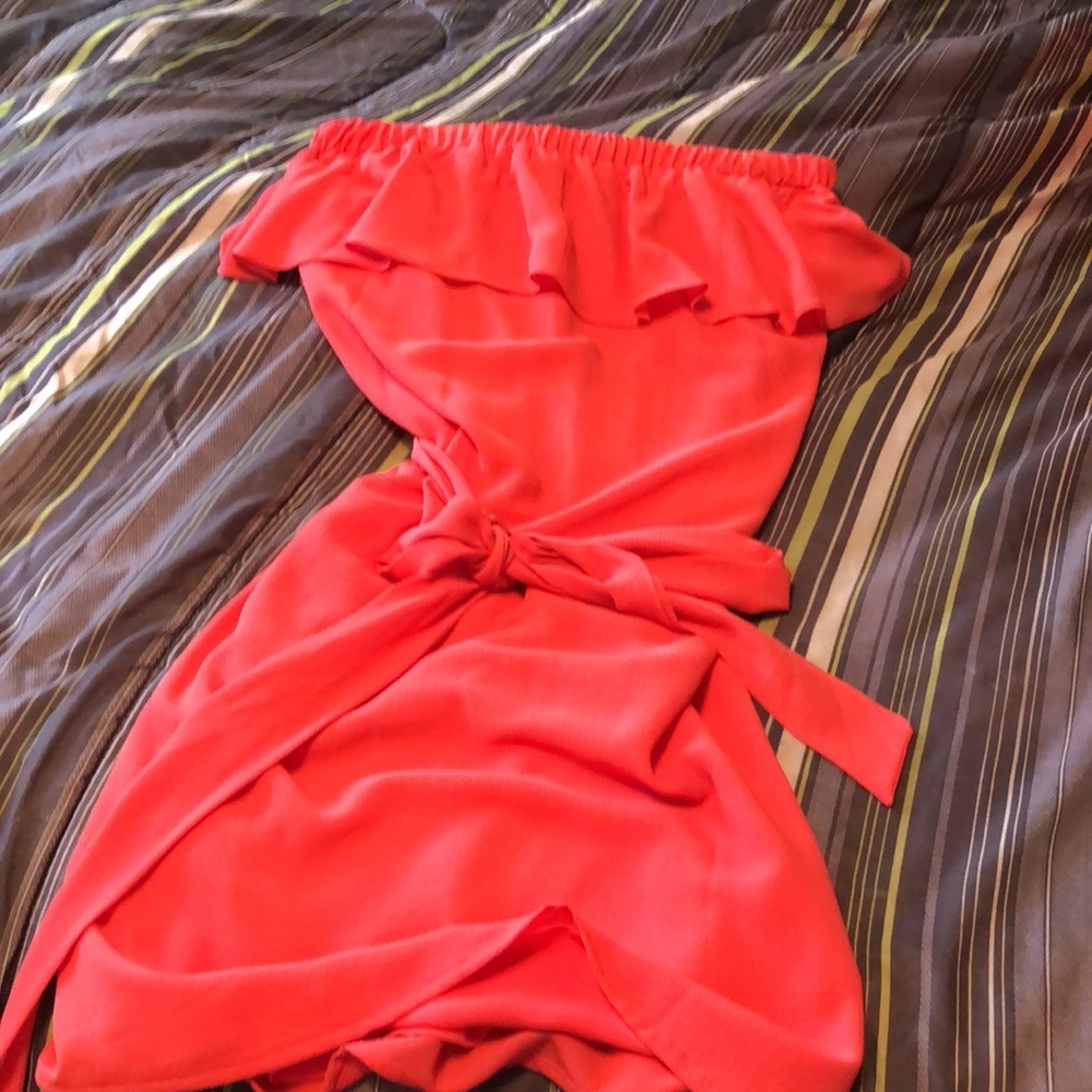 Off shoulder dress orange size medium